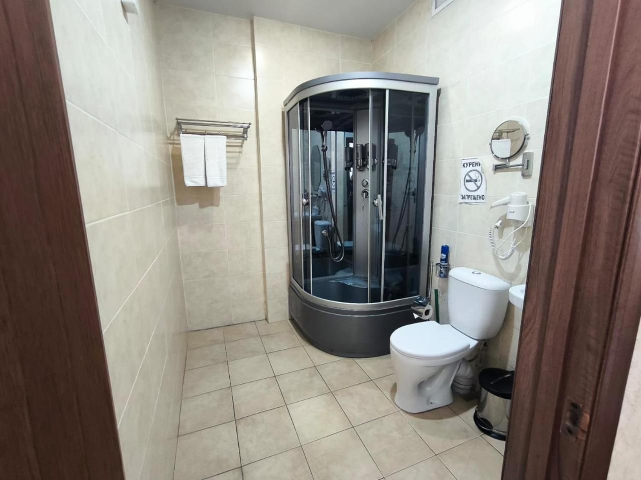 Pride Hotel Тараз Екстериор снимка